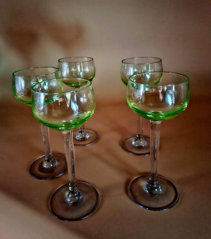 Vintage Uraniumglazen – Set van 5 stralende blikvangers