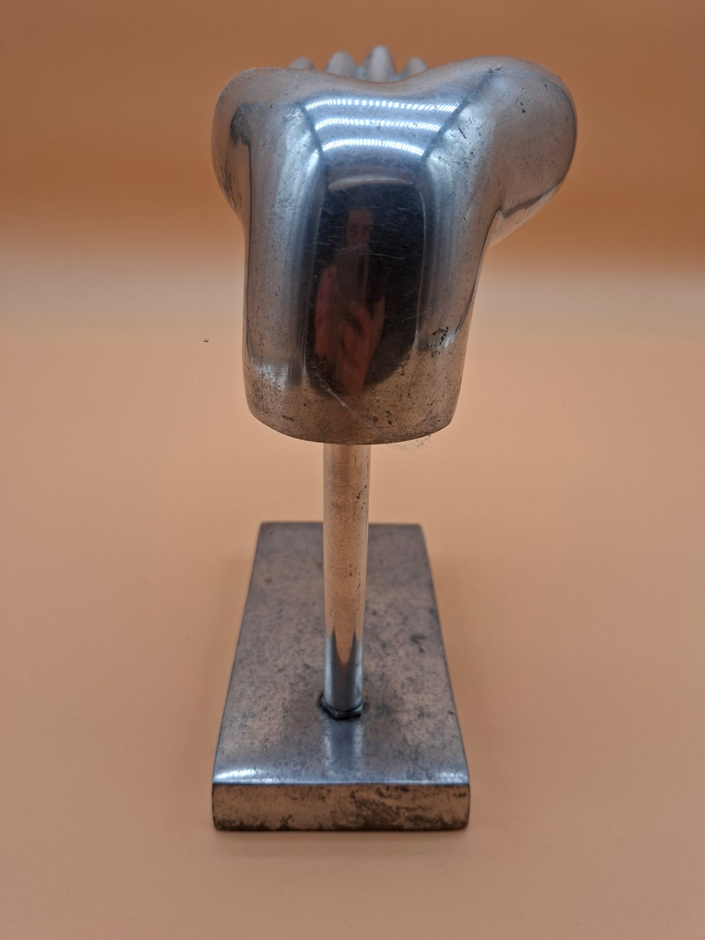 Vintage Metalen Hand Sculptuur