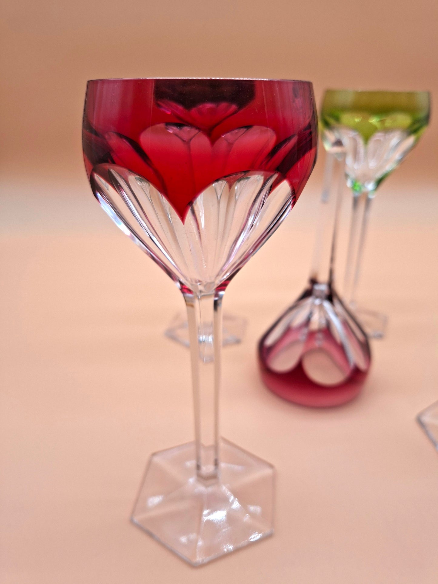 4 Val Saint Lambert 'Tilly' wijnglazen – Dubbelkleurig kristal met zeldzaam belletje