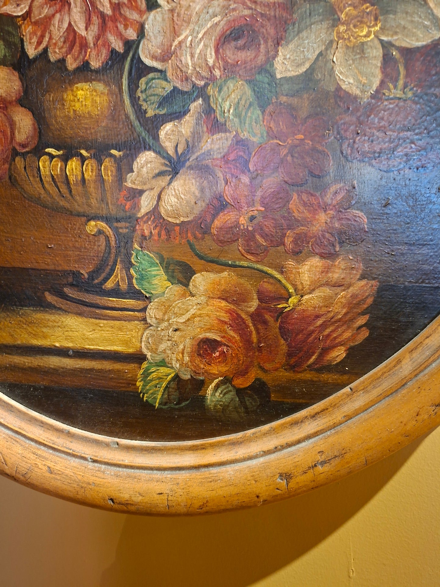 Antiek bloemstilleven in Olieverf – Tijdloze Schoonheid