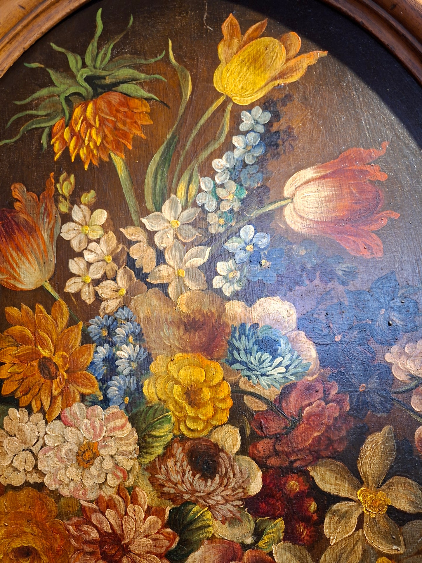 Antiek bloemstilleven in Olieverf – Tijdloze Schoonheid